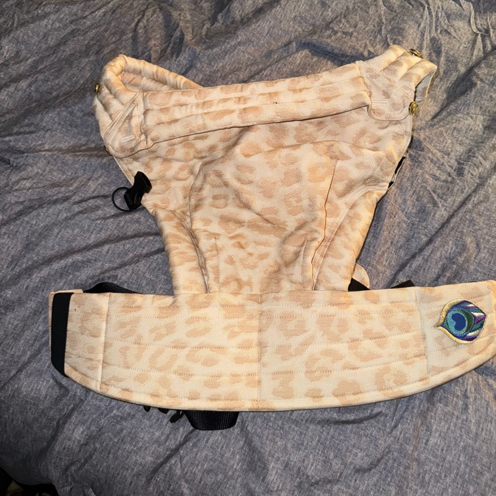 Oat Leopard Artipoppe